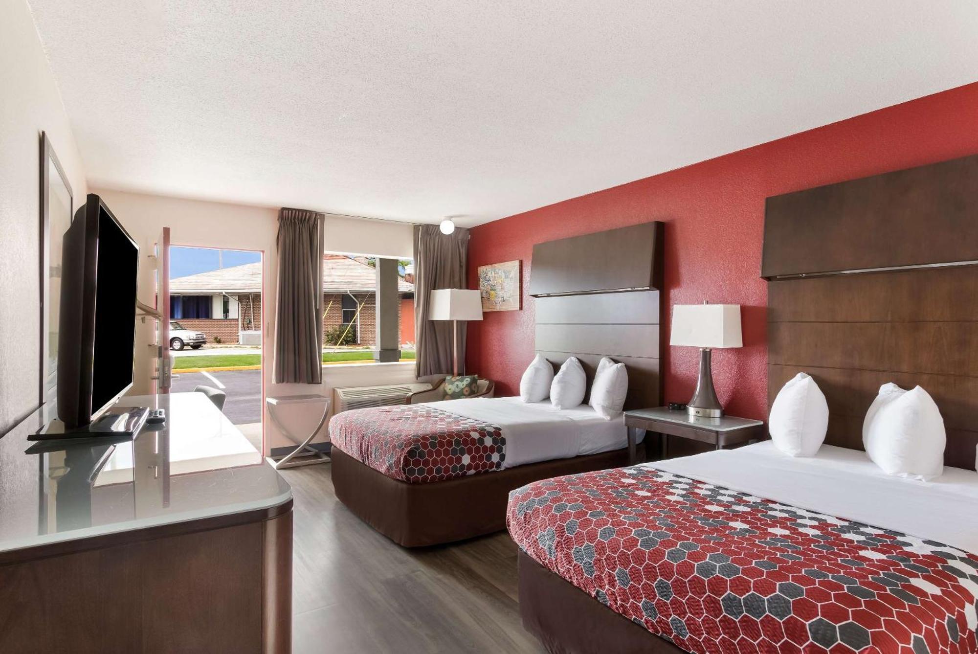 Econo Lodge North Washington Exterior photo